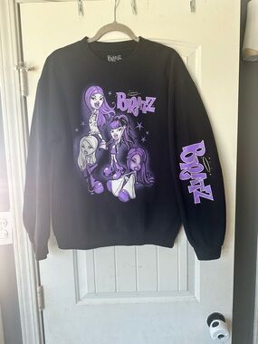Bratz Black Crewneck Sweatshirt Purple Graphic Y2K Vintage Style Pullover M